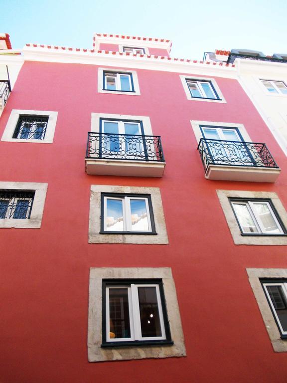 Contemporary Lisbon Apartment In Historical Chiado Eksteriør billede